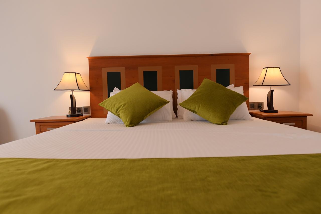 Seasons Hotel Kurunegala Ngoại thất bức ảnh