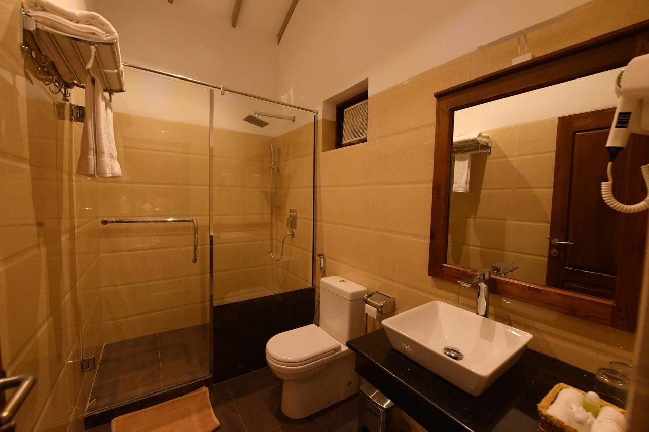 Seasons Hotel Kurunegala Ngoại thất bức ảnh