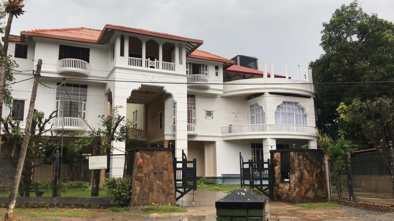 Seasons Hotel Kurunegala Ngoại thất bức ảnh